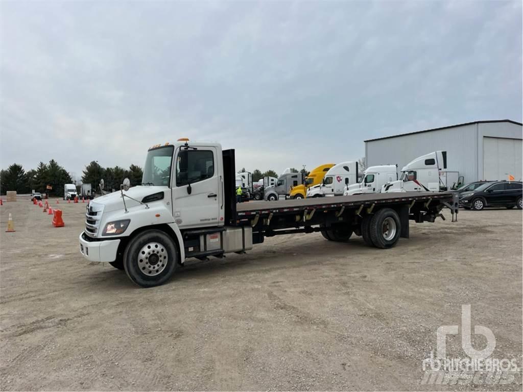 Hino 338 Lastbil med lad/Flatbed