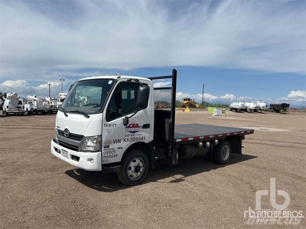 Hino 4x2 Lastbil med lad/Flatbed
