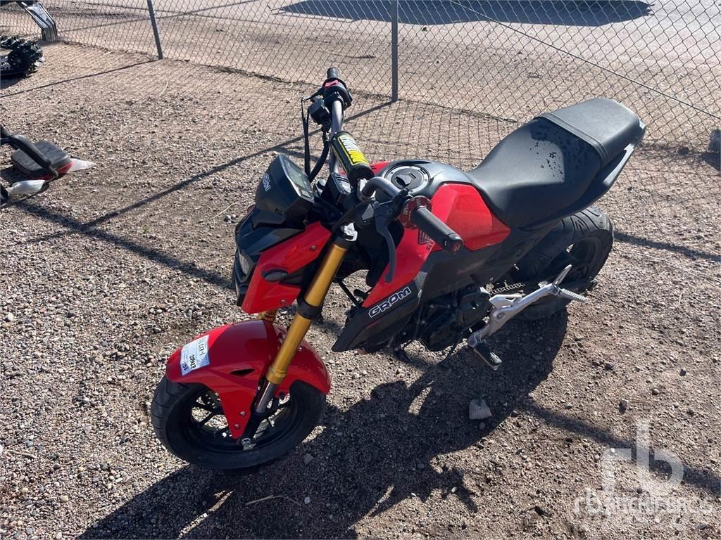 Honda GROM Biler