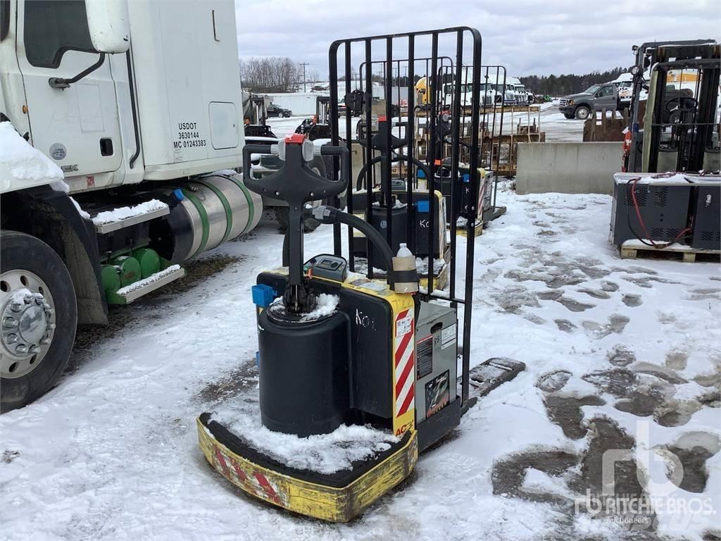 Hyster B60ZAC Pallestativer