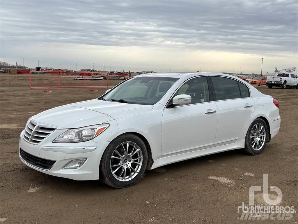 Hyundai GENESIS Biler