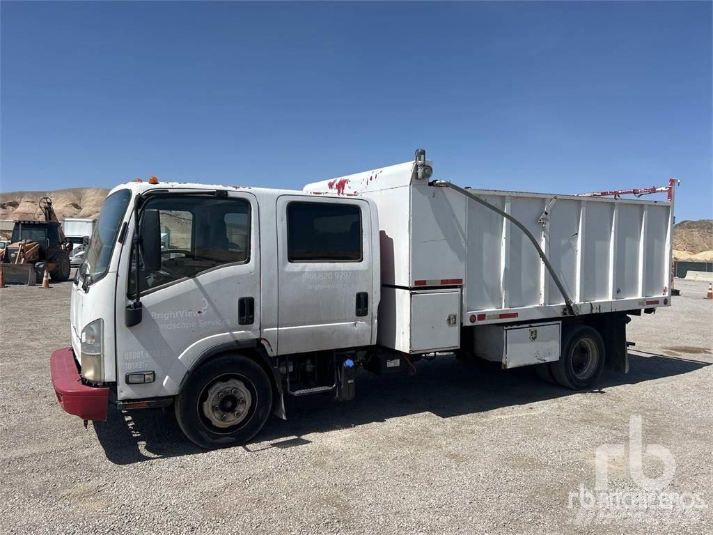 Isuzu NQR Lastbil med lad/Flatbed