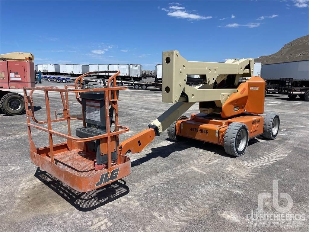 JLG E450A Bomlifte med knækarm