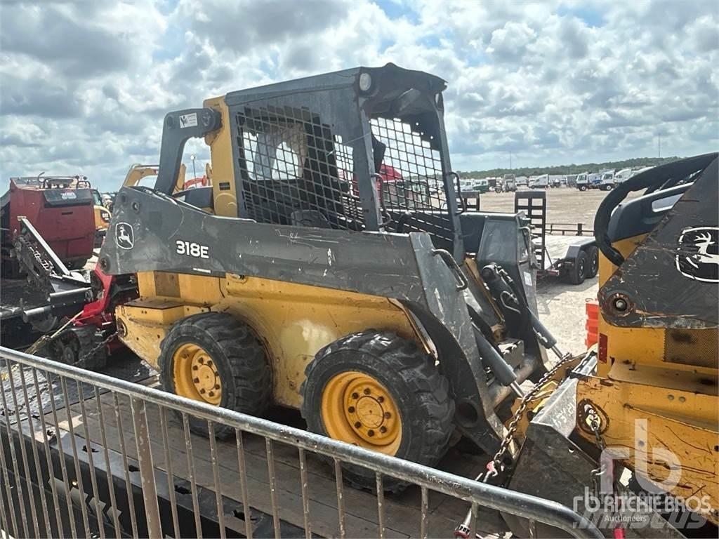 John Deere 318E Minilæsser - skridstyret