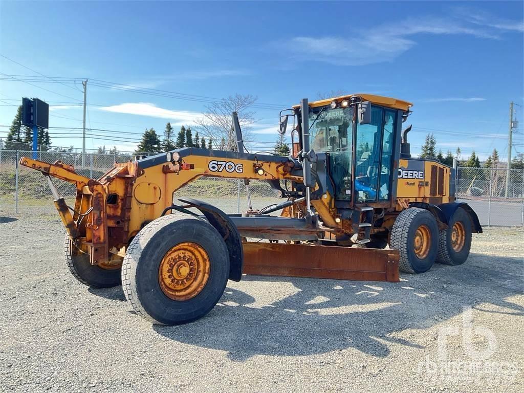 John Deere 670G Vejhøvle / Gradere