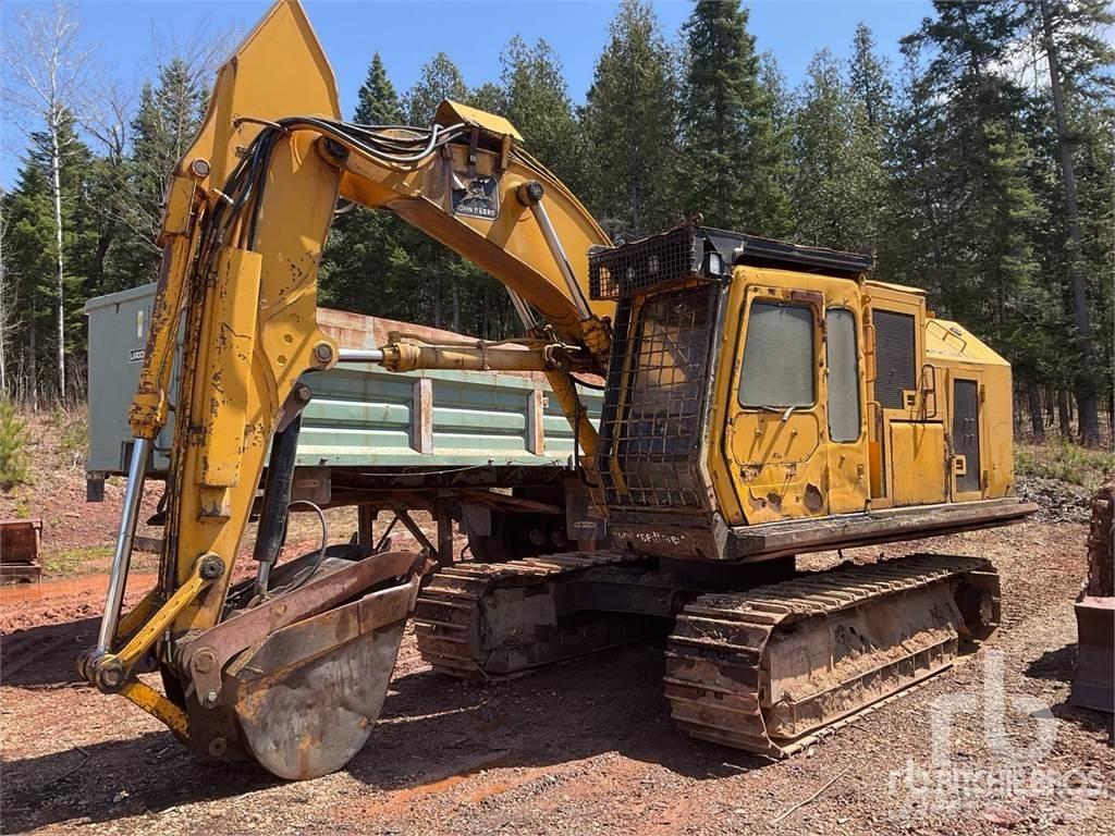 John Deere 693D Gravemaskiner på larvebånd