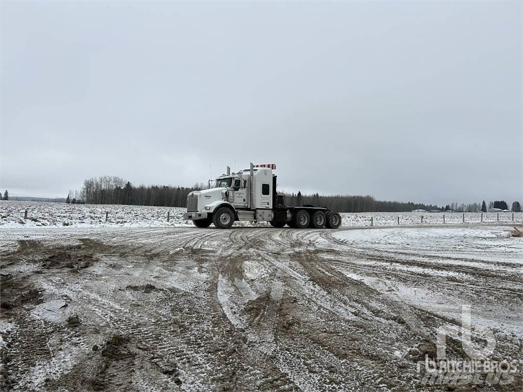 Kenworth T800 Flatbed lastbiler med spil
