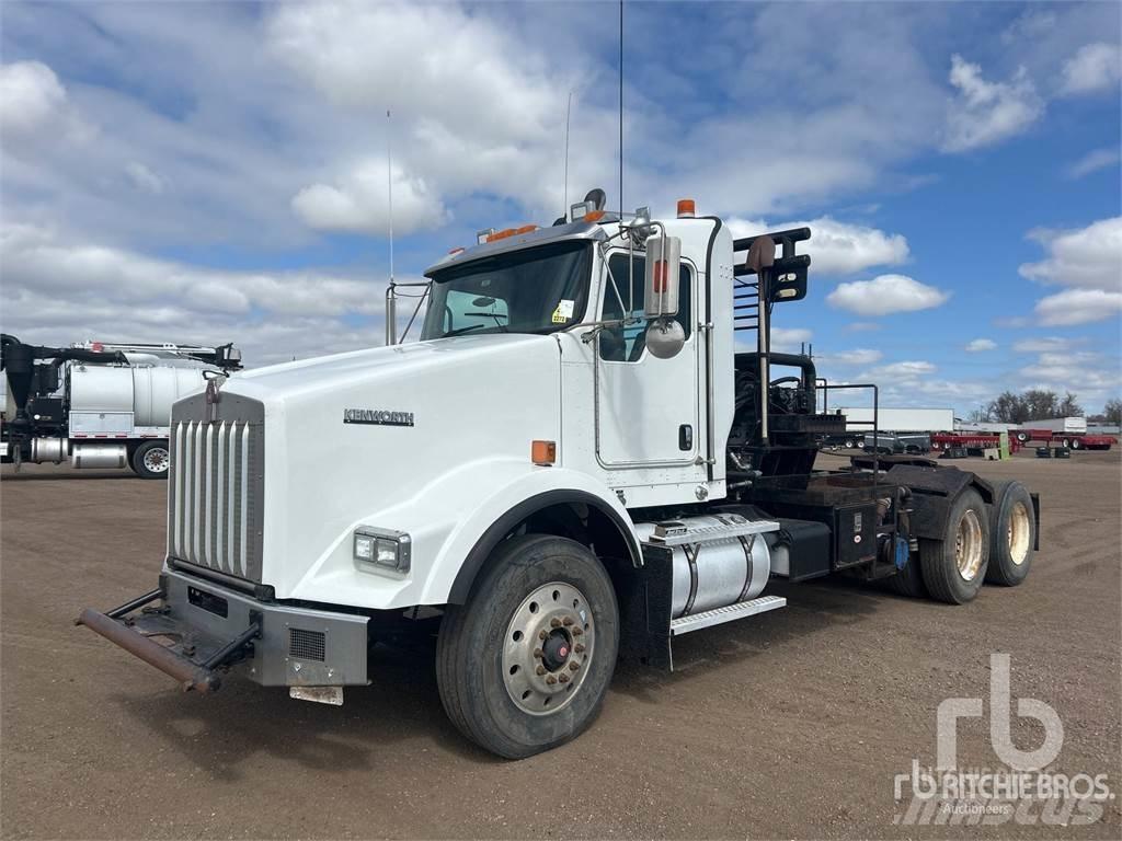 Kenworth T800 Flatbed lastbiler med spil