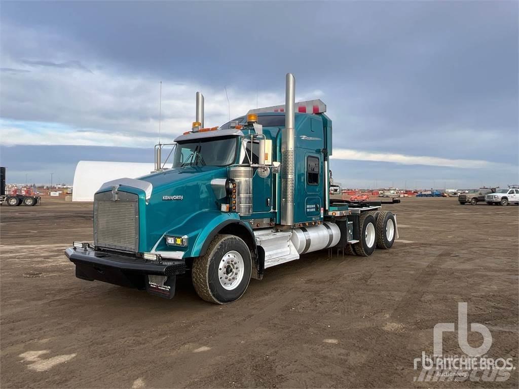 Kenworth T800 Flatbed lastbiler med spil