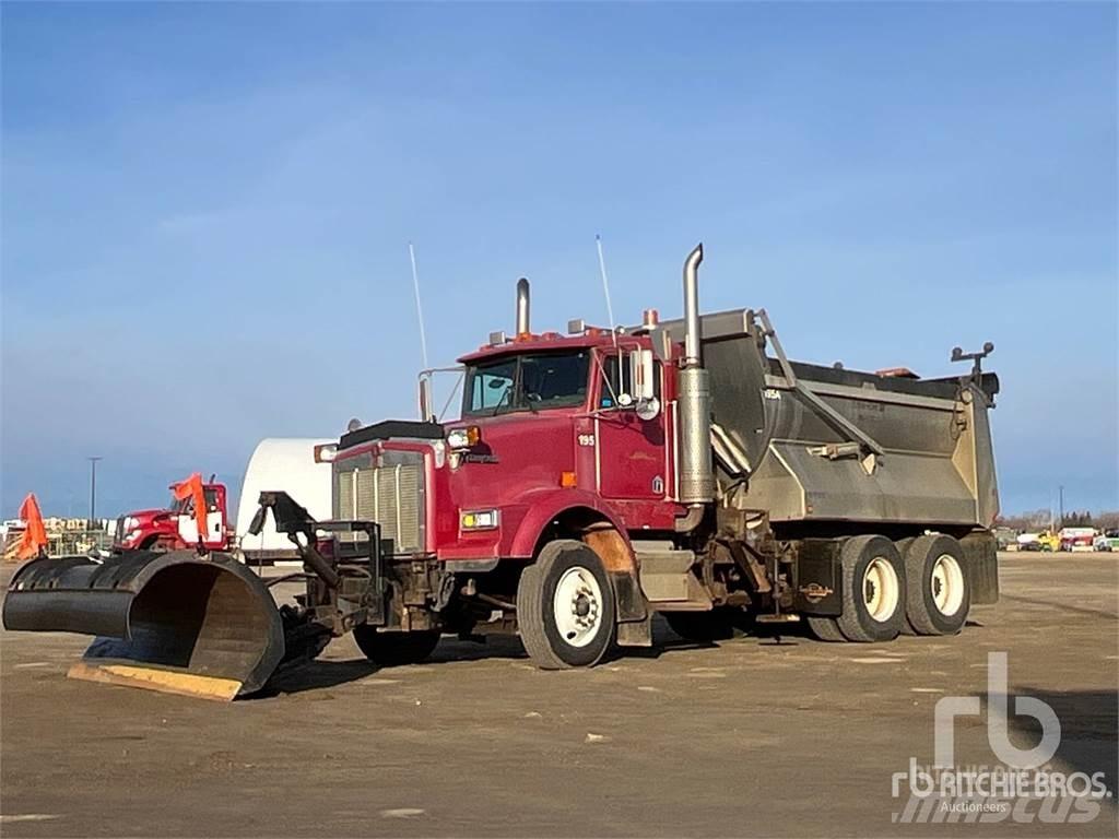 Kenworth T800 Sneskovle og -plove
