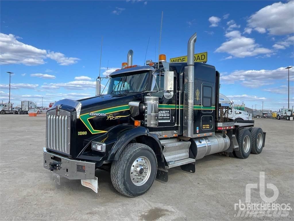 Kenworth T800 Flatbed lastbiler med spil