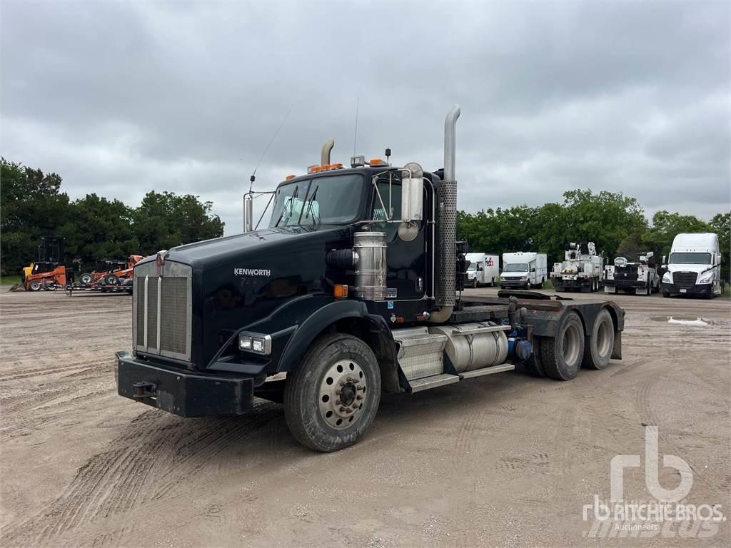 Kenworth T800 Flatbed lastbiler med spil