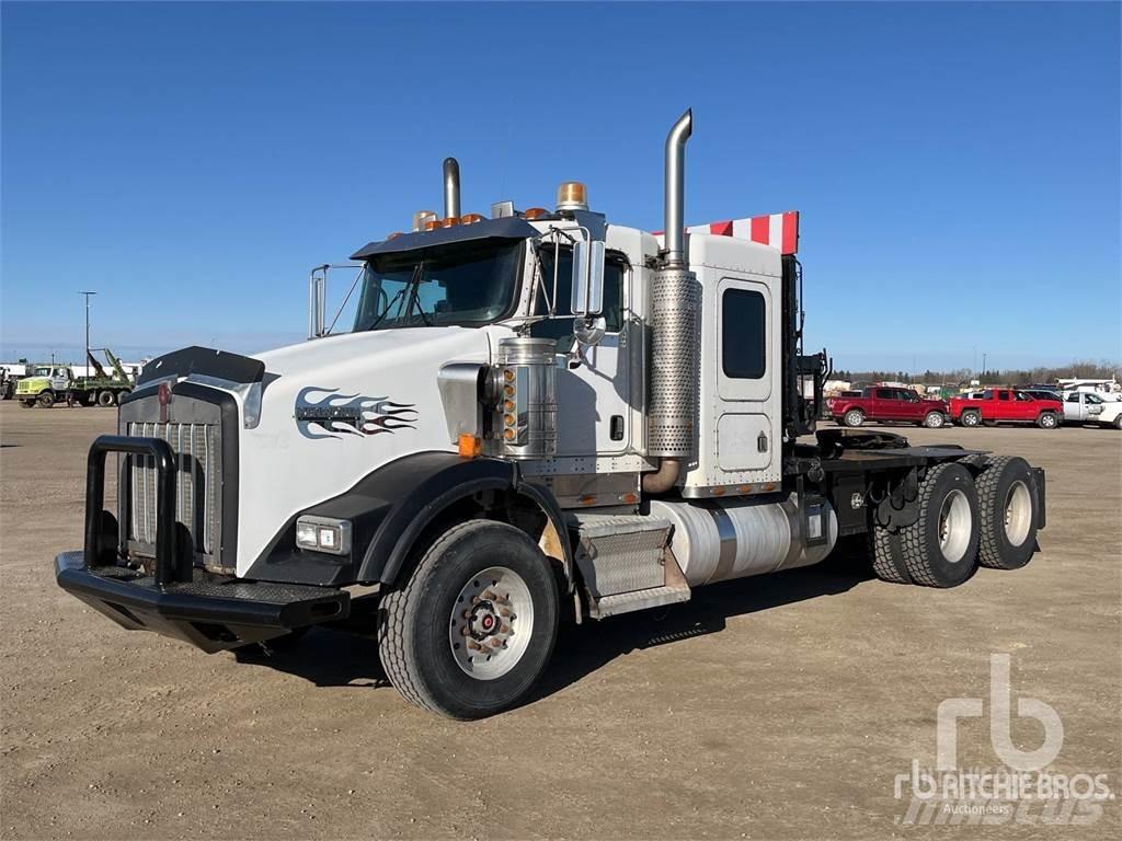Kenworth T800B Flatbed lastbiler med spil