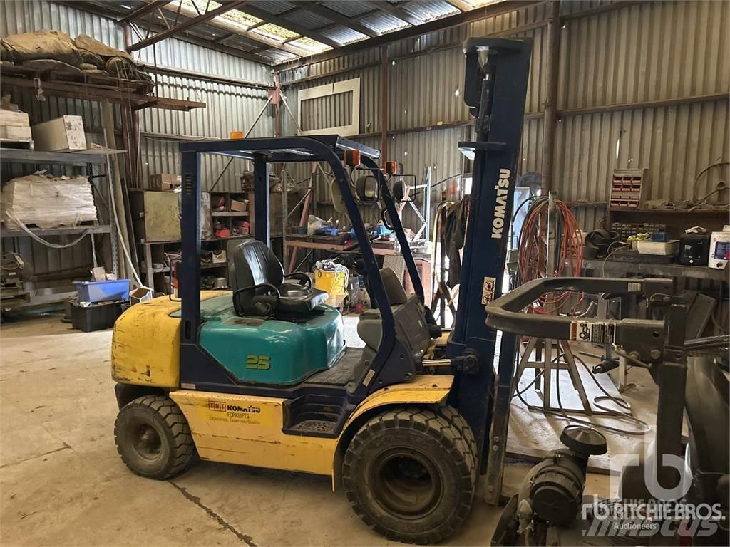 Komatsu FG25T12 Diesel gaffeltrucks