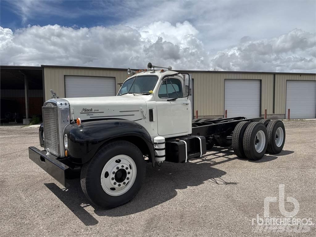 Mack B753S Chassis