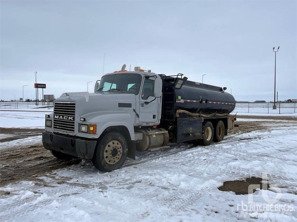 Mack CHN613 Tankvogne - vand