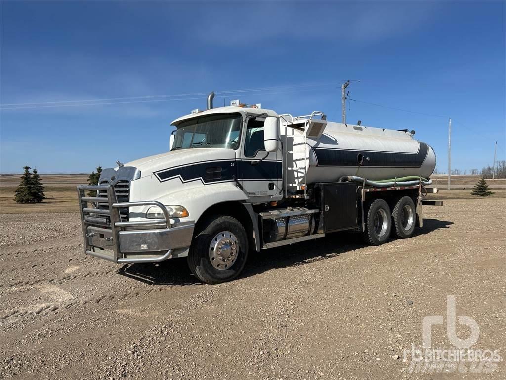 Mack CX613 Tankvogne - vand