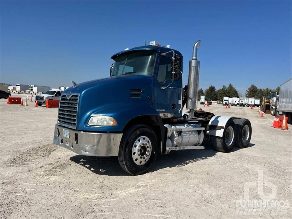 Mack CXP613 Trækkere
