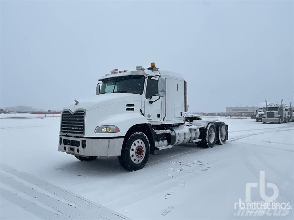 Mack CXU613 Trækkere