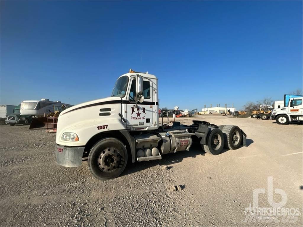 Mack CXU613 Trækkere