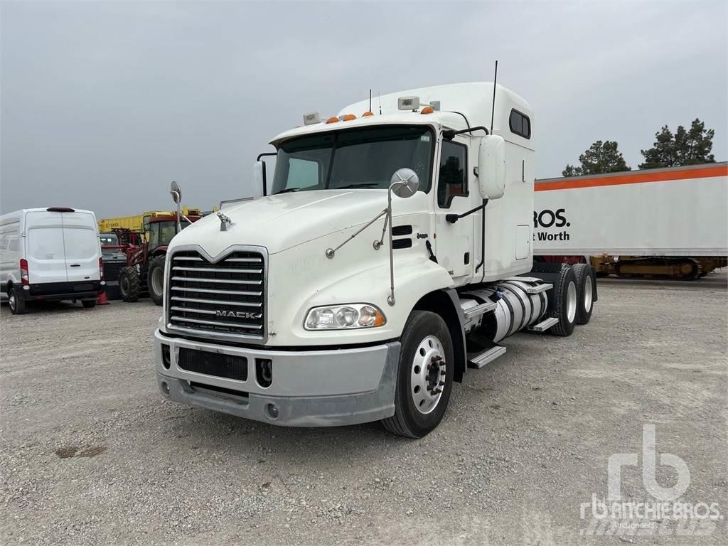 Mack CXU613 Trækkere