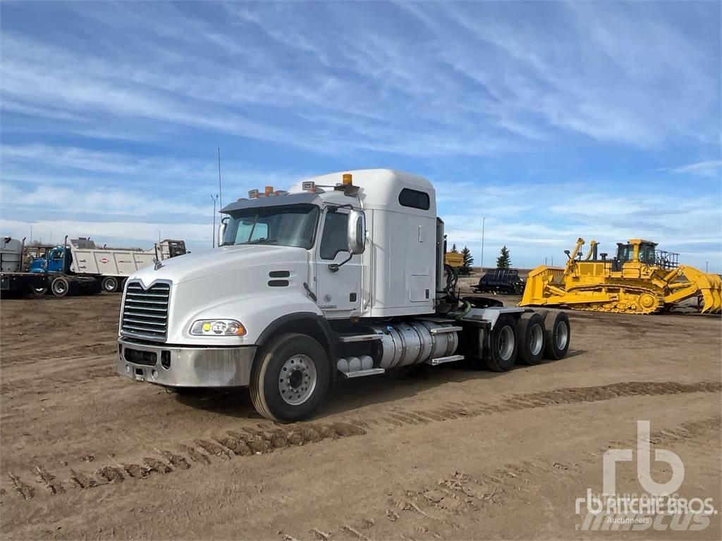 Mack CXU614 Trækkere