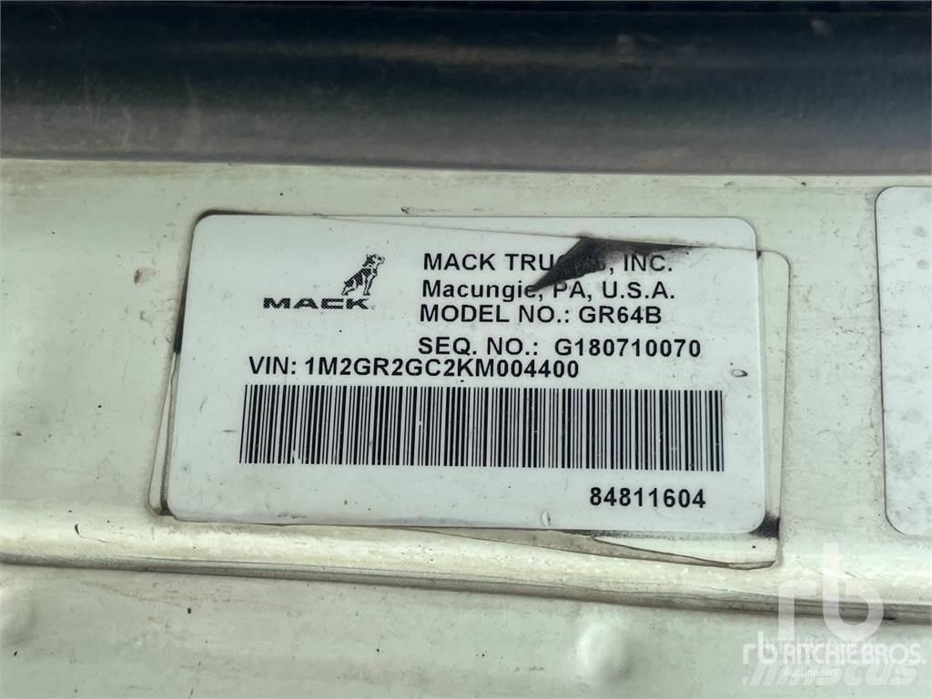 Mack GR64B Demonterbare/wirehejs lastbiler