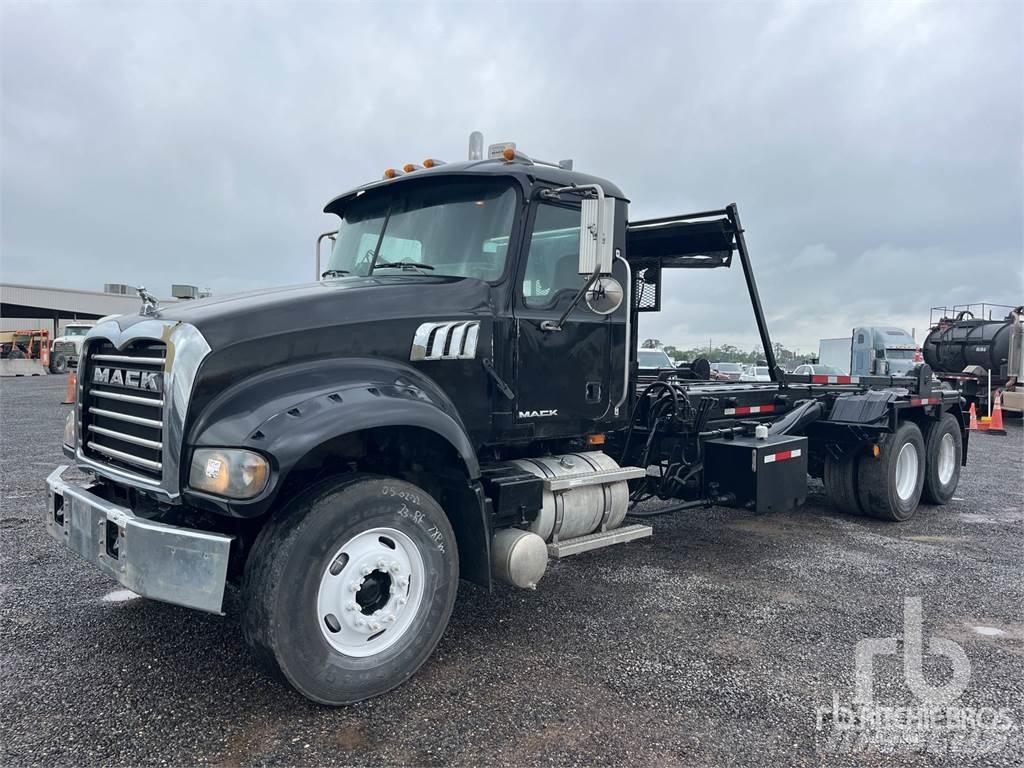Mack GU713 Demonterbare/wirehejs lastbiler