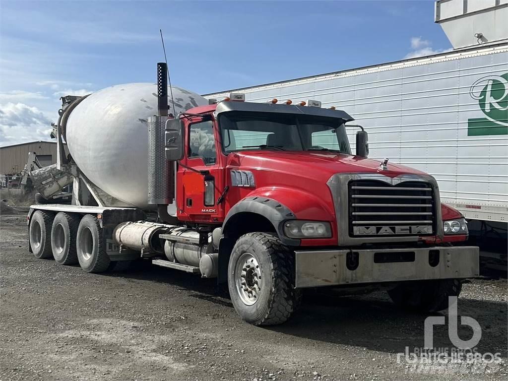 Mack GU713 Betonbiler