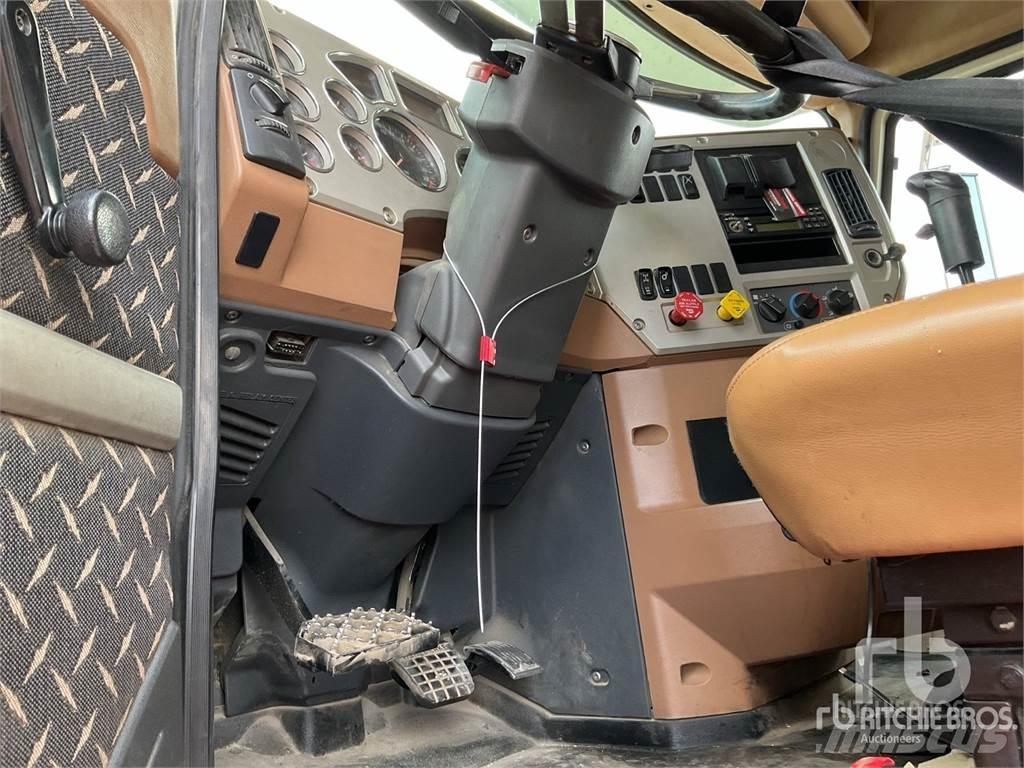 Mack GU713 Lastbiler med tip