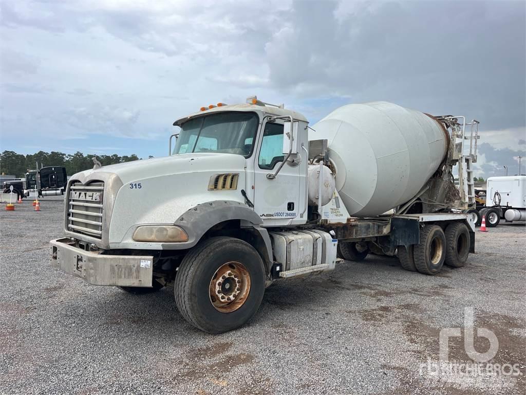 Mack GU813 Betonbiler