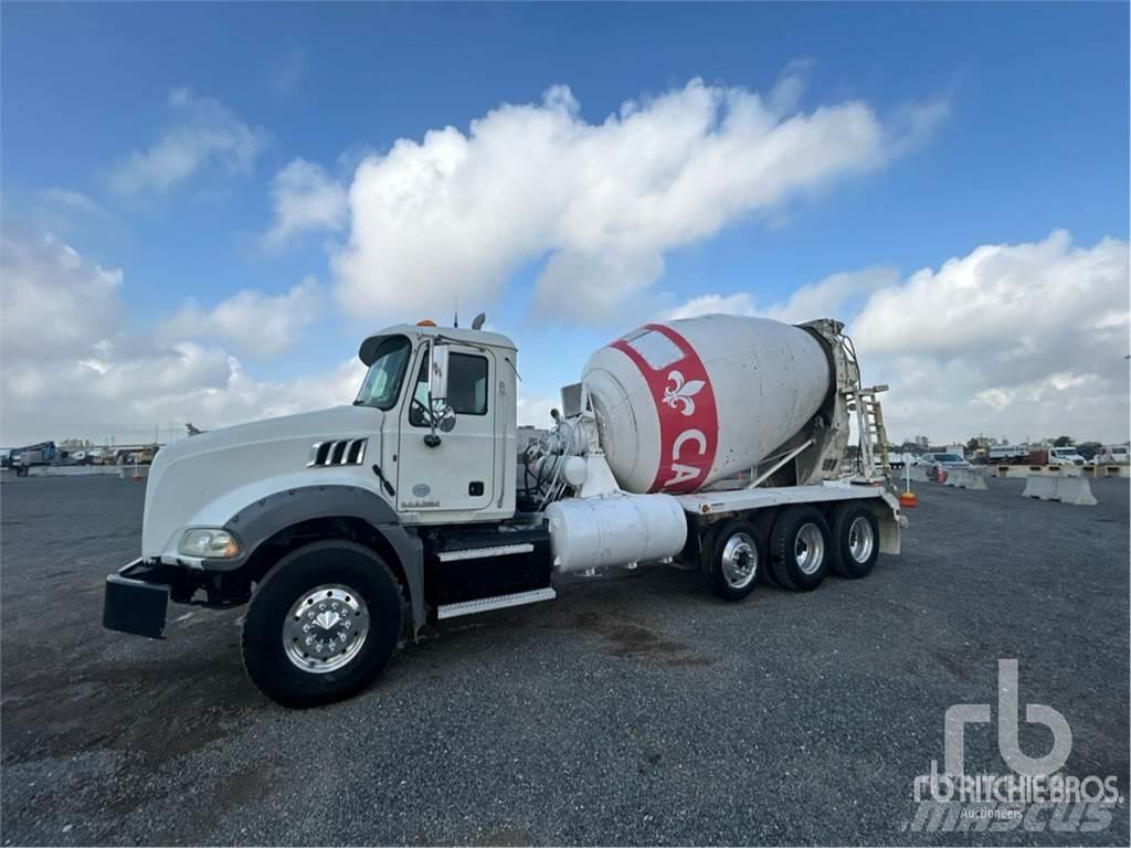 Mack GU813 Betonbiler