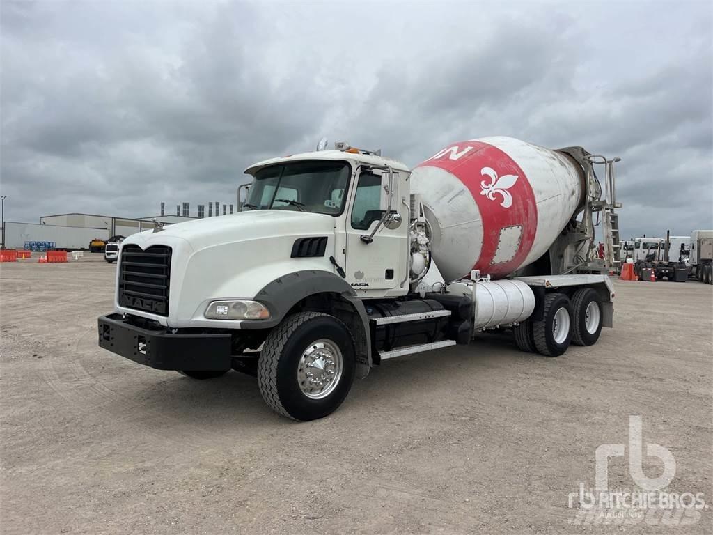 Mack GU813 Betonbiler