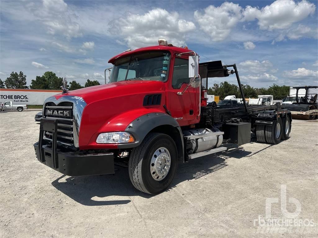 Mack GU813 Demonterbare/wirehejs lastbiler