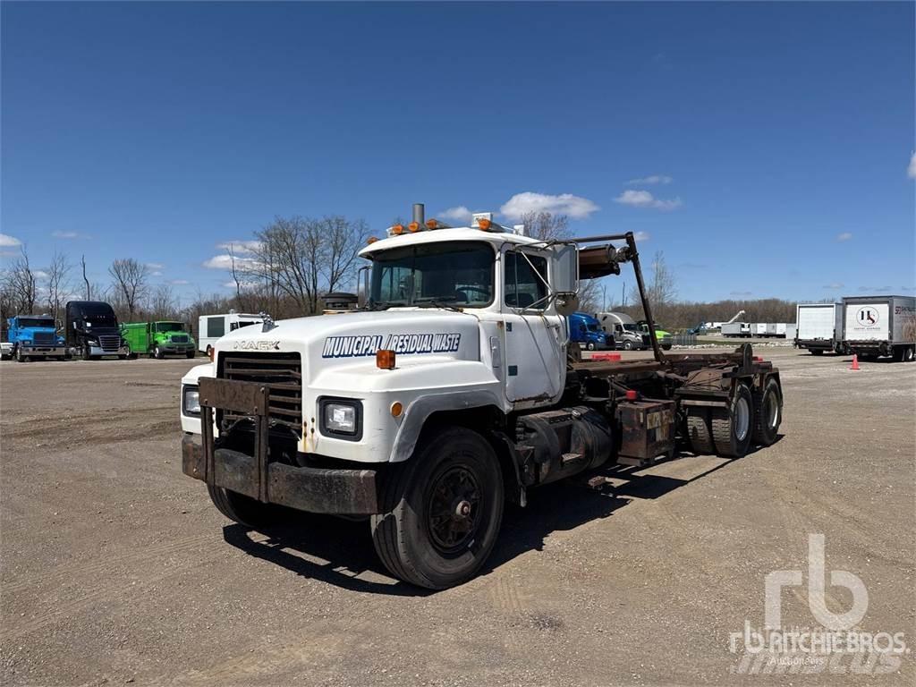 Mack RD688S Demonterbare/wirehejs lastbiler
