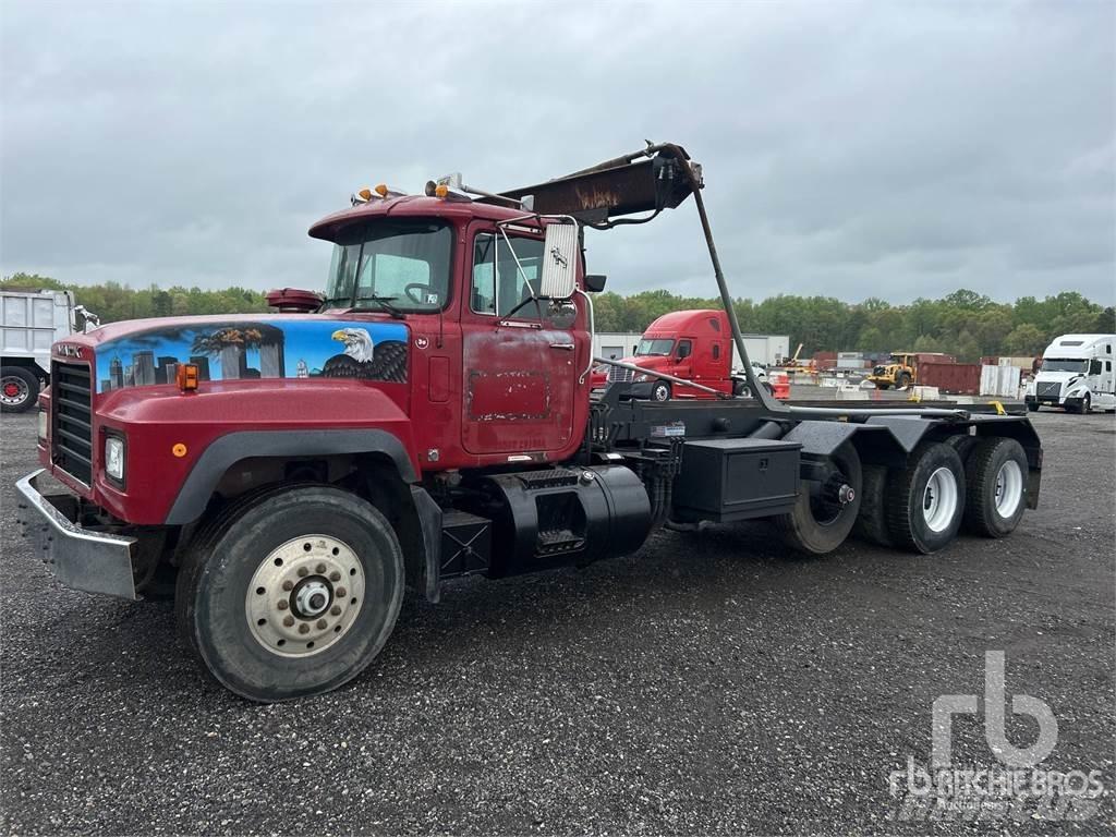 Mack RD688S Demonterbare/wirehejs lastbiler