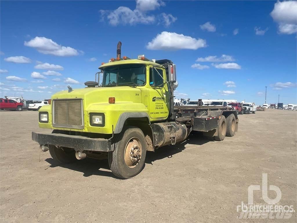 Mack RD688ST Demonterbare/wirehejs lastbiler