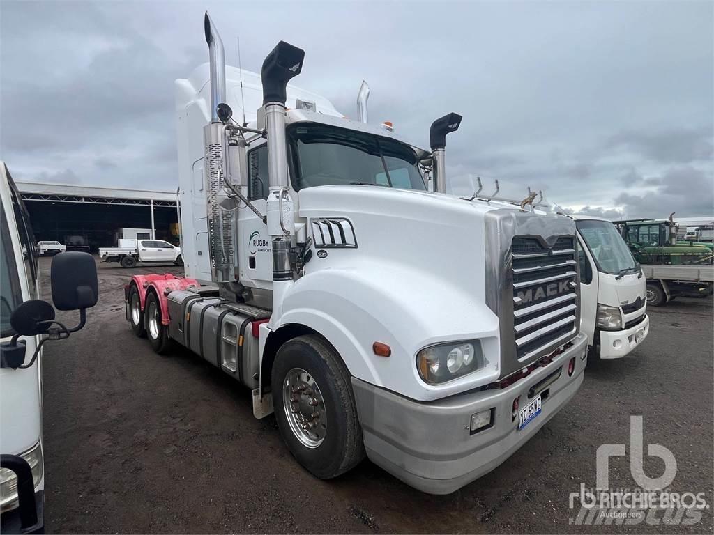 Mack TRIDENT Trækkere