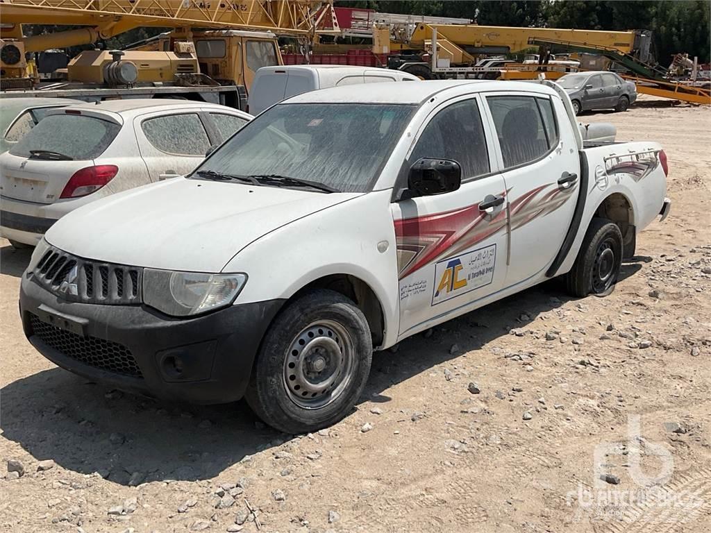Mitsubishi L200 Pickup/Sideaflæsning