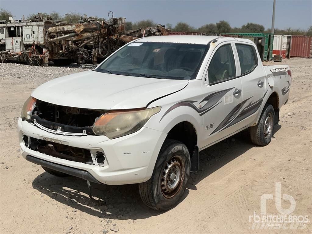 Mitsubishi L200 Pickup/Sideaflæsning