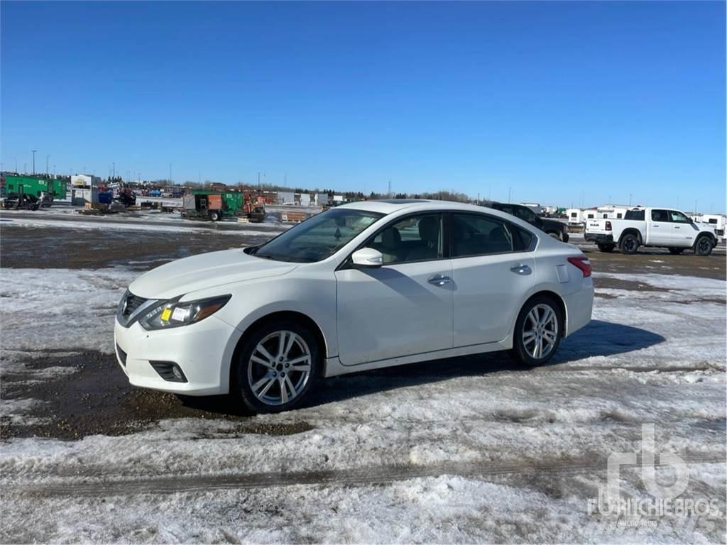 Nissan ALTIMA Biler
