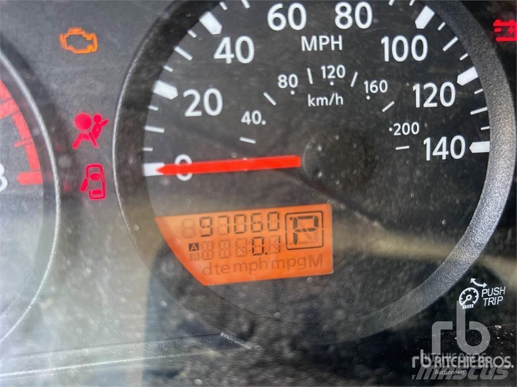 Nissan FRONTIER Pickup/Sideaflæsning
