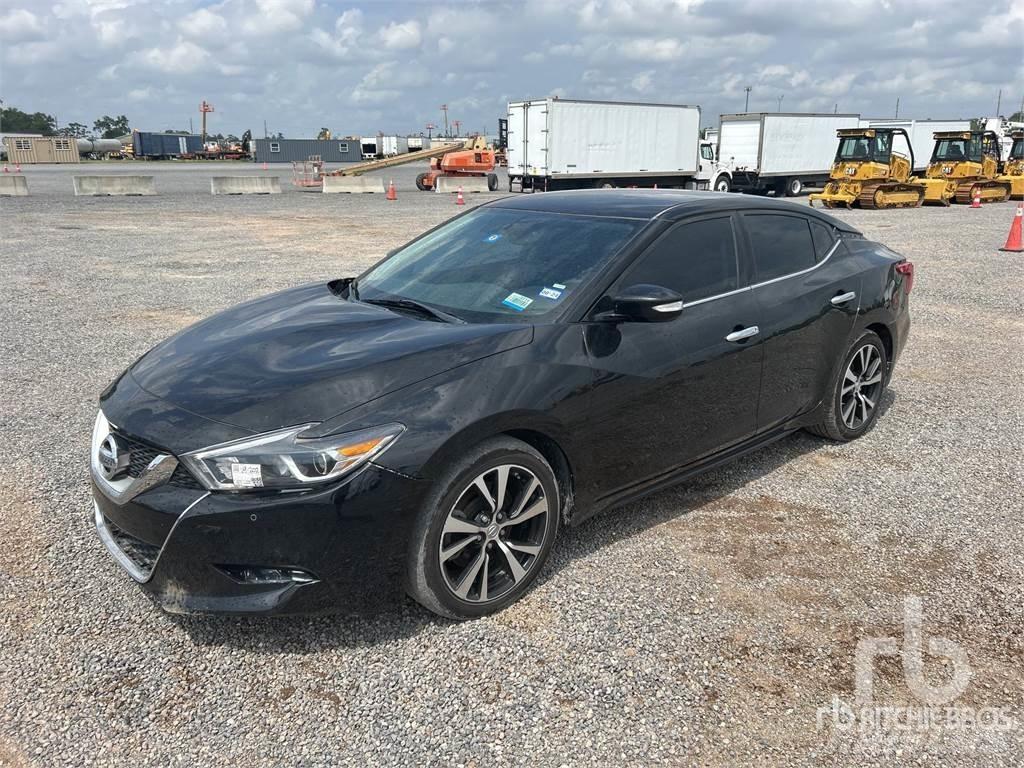 Nissan MAXIMA Biler