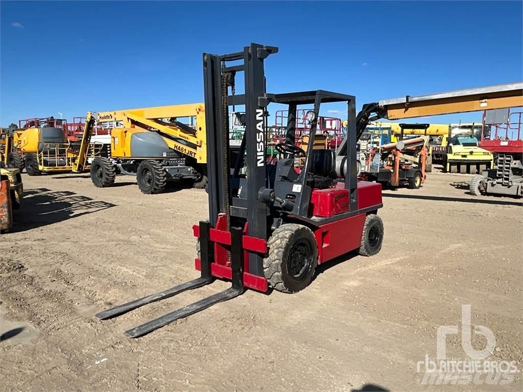 Nissan PF60 Diesel gaffeltrucks