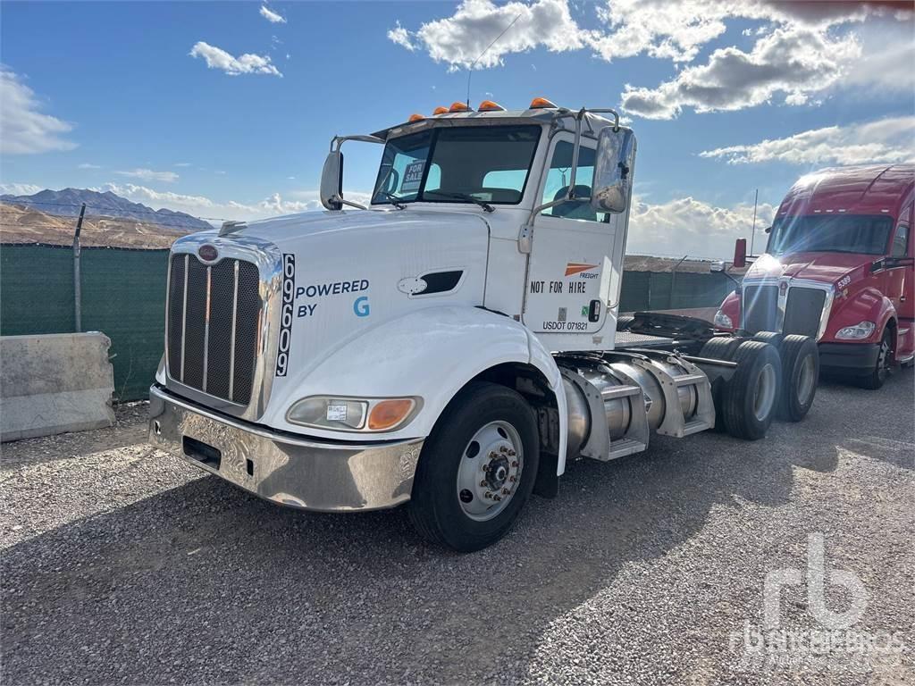Peterbilt 384 Trækkere