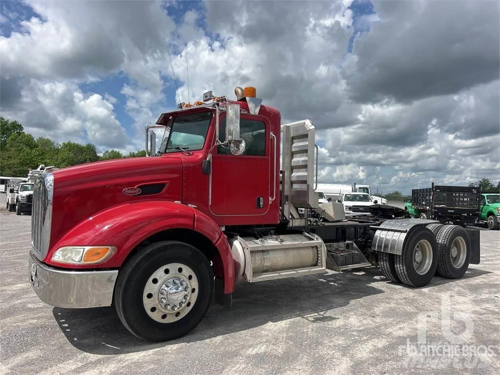 Peterbilt 384 Trækkere