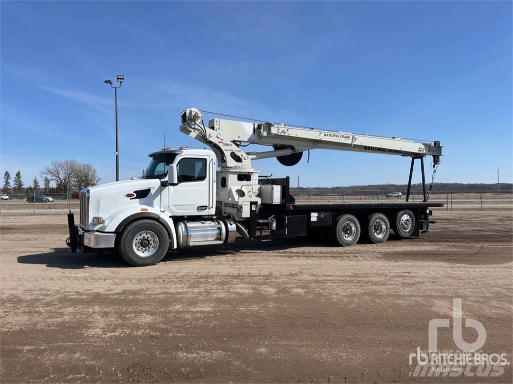 Peterbilt 567 Lastbil med kran