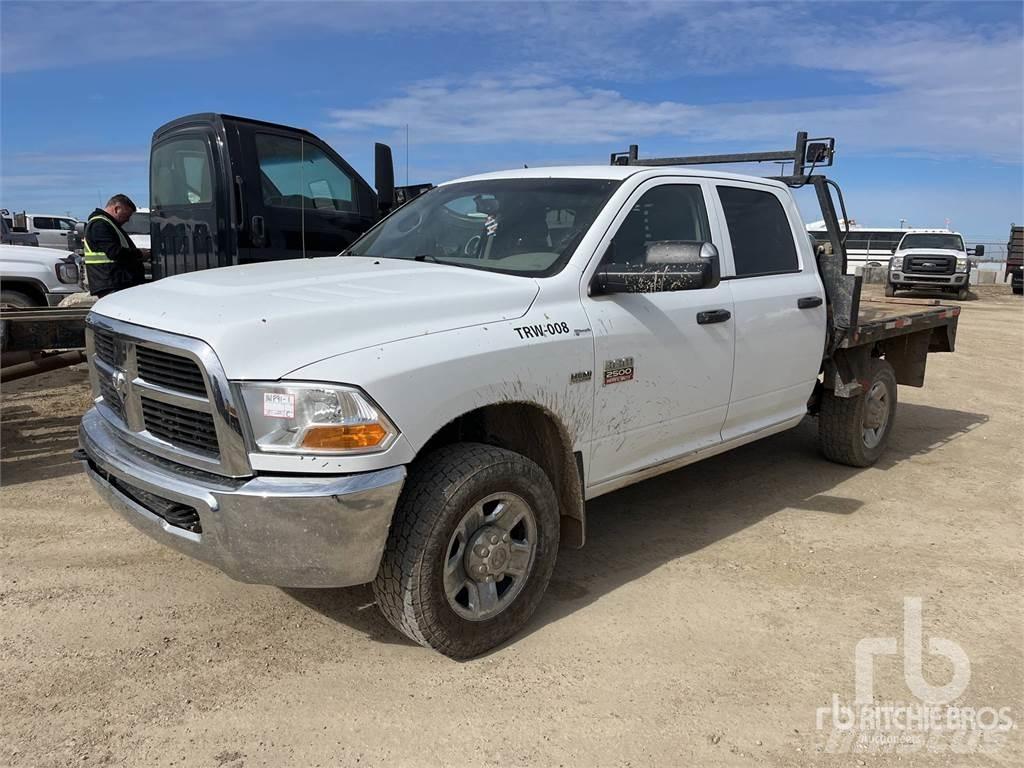 RAM 2500 Lastbil med lad/Flatbed