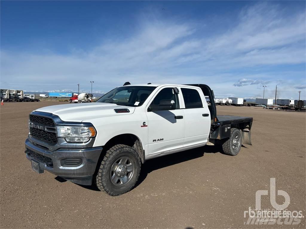 RAM 2500 Lastbil med lad/Flatbed