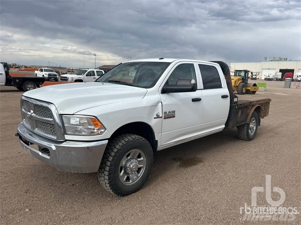 RAM 2500 Lastbil med lad/Flatbed